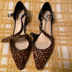 Never worn.  Excellent condition